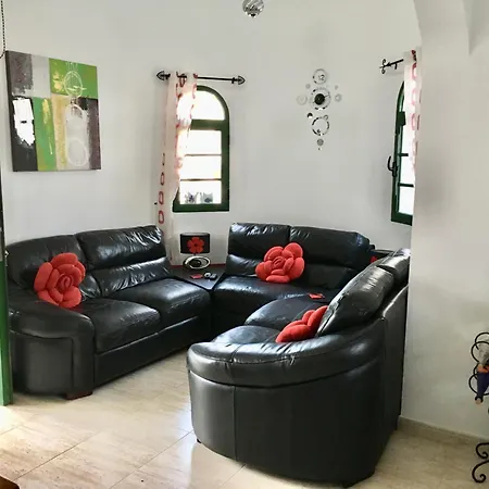 Casa Kazbar, Lovely 1 Bed & Communal Pool Playa Blanca (Lanzarote)