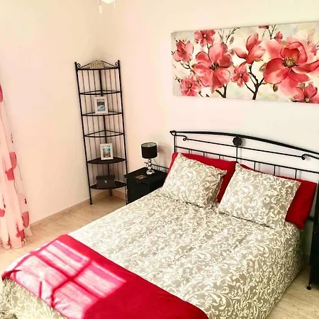 Casa Kazbar, Lovely 1 Bed & Communal Pool Плайя-Бланка