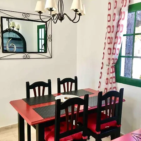 Casa Kazbar, Lovely 1 Bed & Communal Pool 플라야블랑카